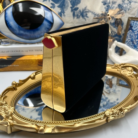 🆕 LULU GUINNESS 🧿 BNWOT Black Velvet Karlie Clutch Bag Lip Closure - Picture 3 of 13